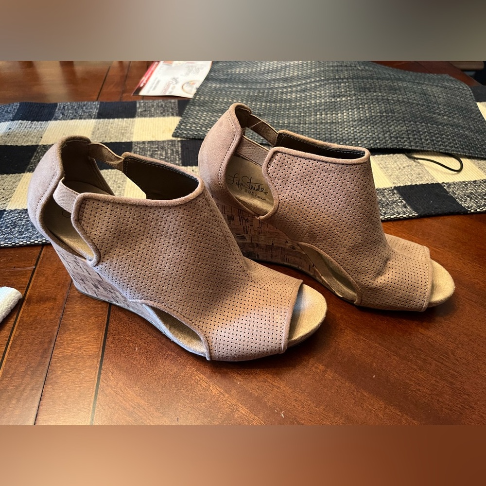 Brown wedges with cork bottom